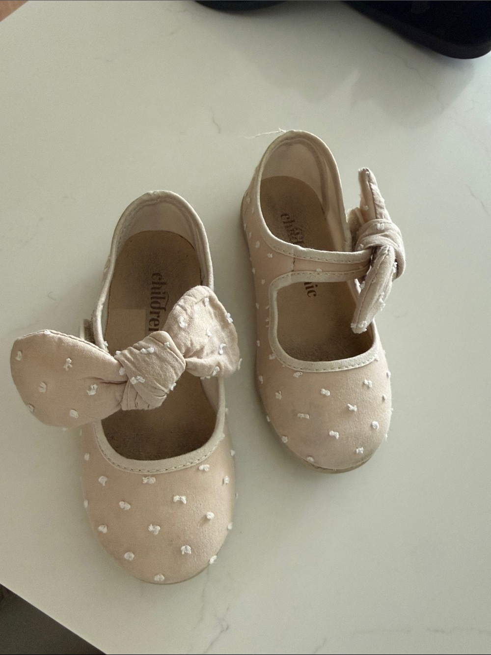 Girls Beige Bow Trim Mary Jane Dress Shoes